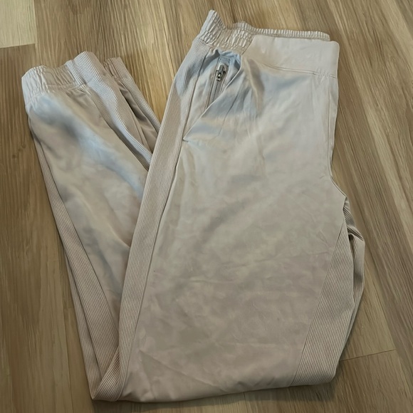 Athleta Textured Jogger - Picture 1 of 3